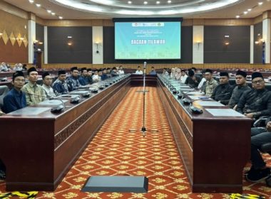 creator: gd jpeg v1.0 (using ijg jpeg v62), quality = 90?