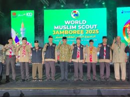 creator: gd jpeg v1.0 (using ijg jpeg v62), quality = 90?