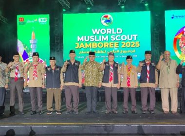 creator: gd jpeg v1.0 (using ijg jpeg v62), quality = 90?