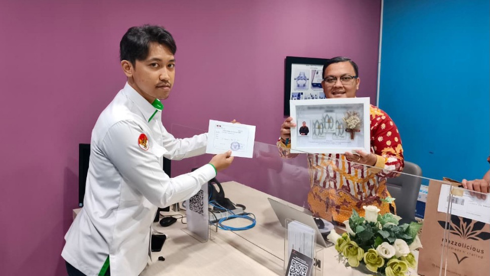 creator: gd jpeg v1.0 (using ijg jpeg v62), quality = 90?